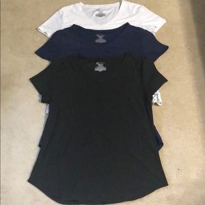 Lot of 3 buttery soft long tees size XL.